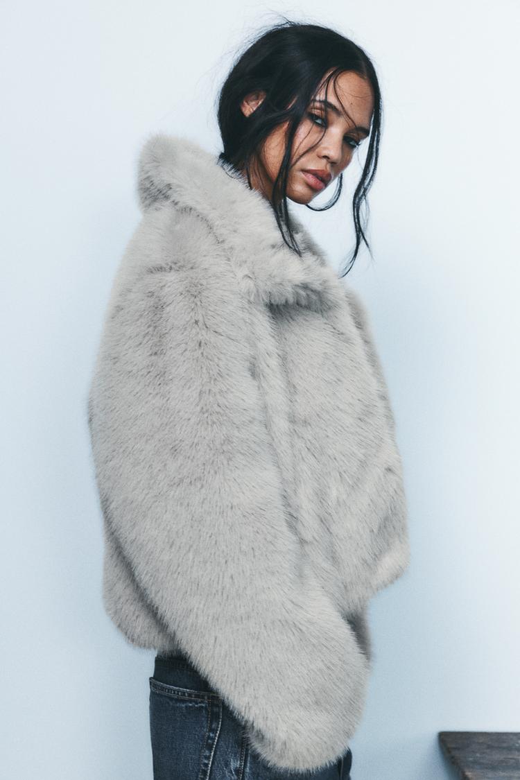 Élégance Faux Fur Coat