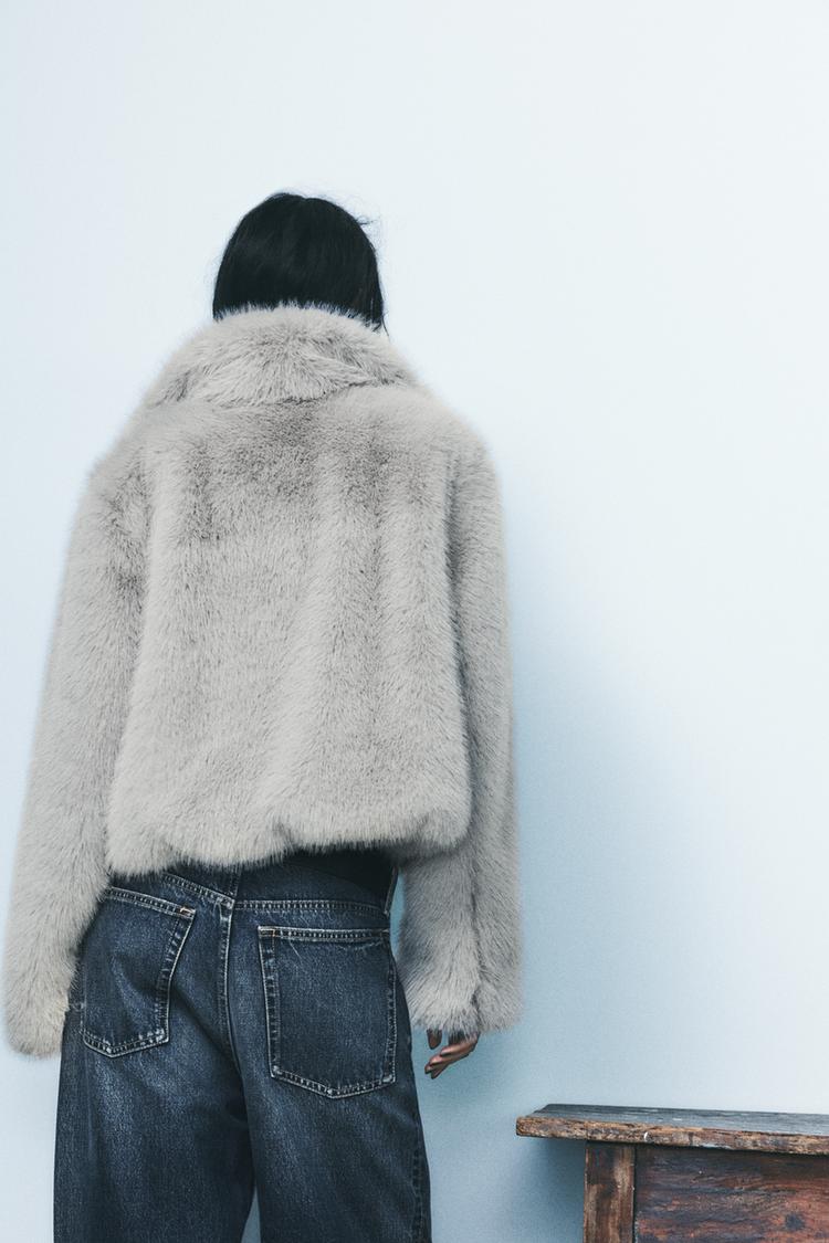 Élégance Faux Fur Coat